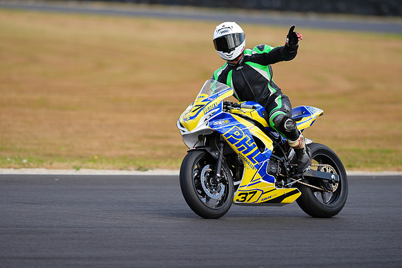 IH_NGRRC_Castle Combe_78354