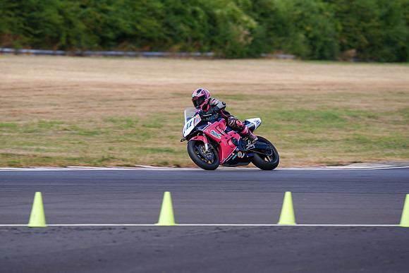 IH_NGRRC_Castle Combe_78936