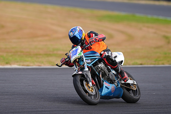 IH_NGRRC_Castle Combe_78329