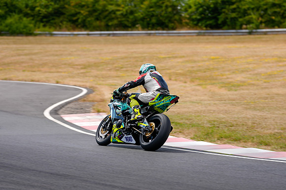 IH_NGRRC_Castle Combe_77945