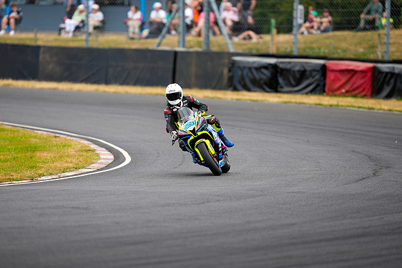 IH_NGRRC_Castle Combe_77355