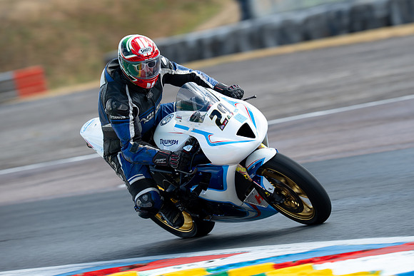 IH_BSB_Thruxton_94452