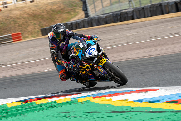 IH_BSB_Thruxton_94184
