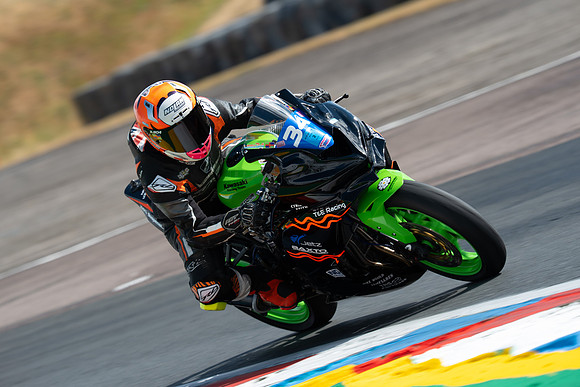 IH_BSB_Thruxton_94517