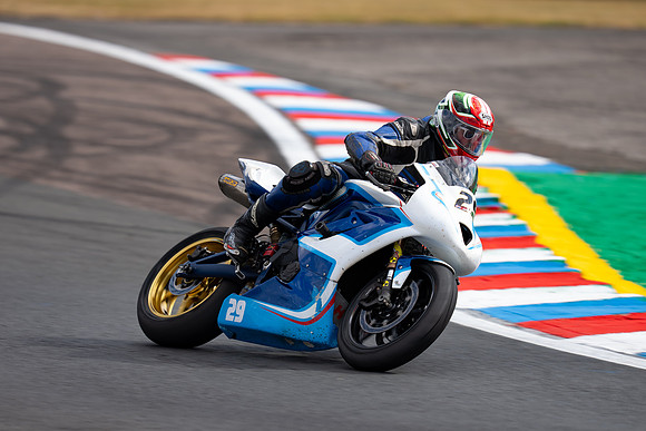 IH_NGRRC_Thruxton_100444