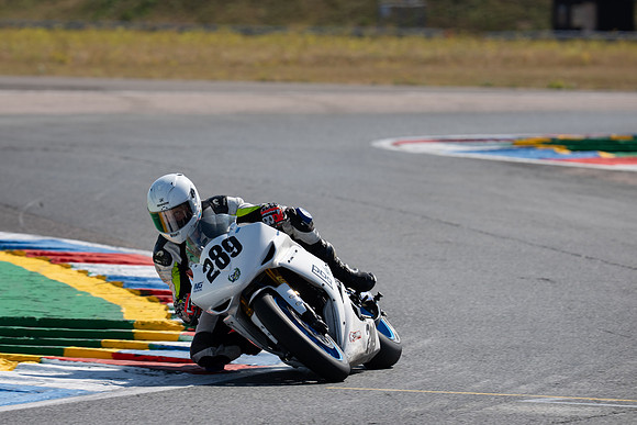 IH_NGRRC_Thruxton_99035