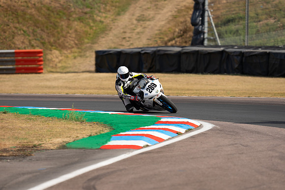 IH_NGRRC_Thruxton_100764