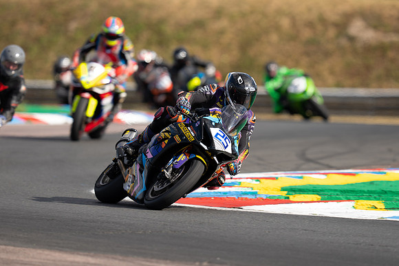 IH_NGRRC_Thruxton_100722