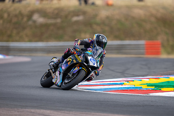 IH_NGRRC_Thruxton_100884