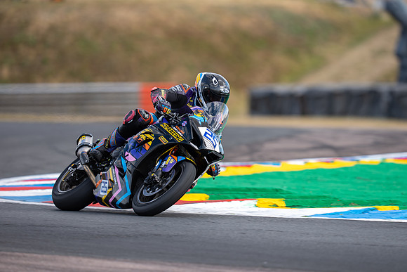 IH_NGRRC_Thruxton_100886