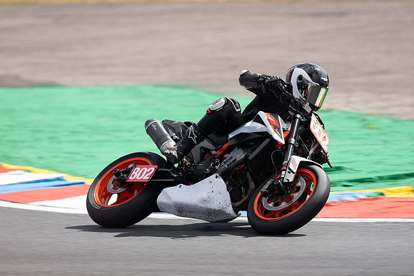 IH_NGRRC_Thruxton_99977
