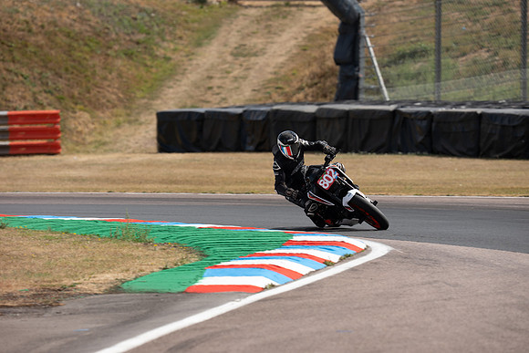 IH_NGRRC_Thruxton_99997