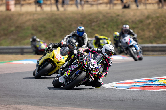 IH_NGRRC_Thruxton_99599