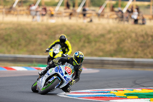 IH_NGRRC_Thruxton_100501