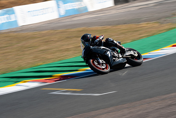 IH_NGRRC_Thruxton_98005