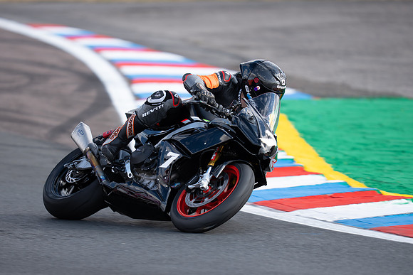 IH_NGRRC_Thruxton_100997