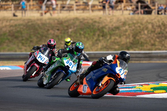IH_NGRRC_Thruxton_100929