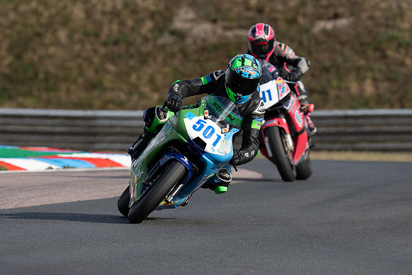 IH_NGRRC_Thruxton_101034