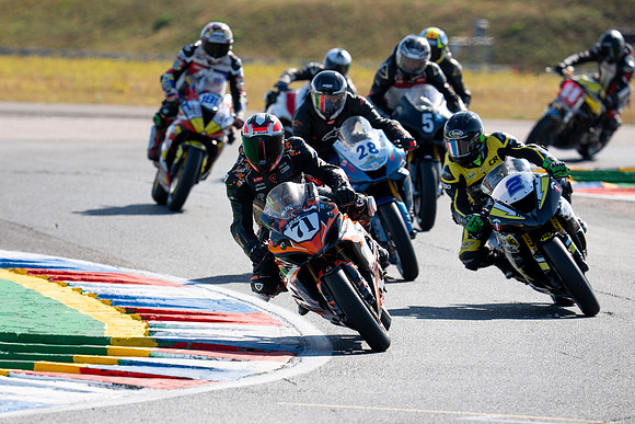 IH_NGRRC_Thruxton_98825