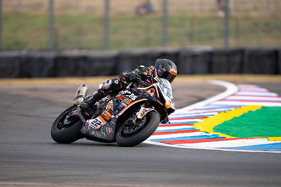 IH_NGRRC_Thruxton_100812