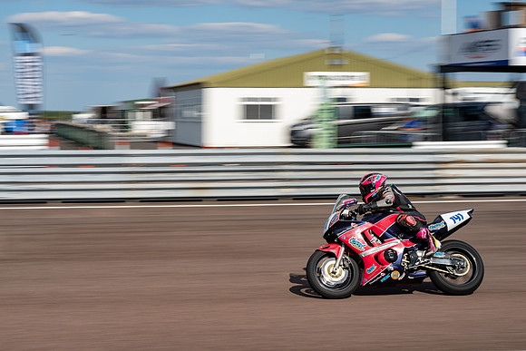 IH_NGRRC_Thruxton_107183