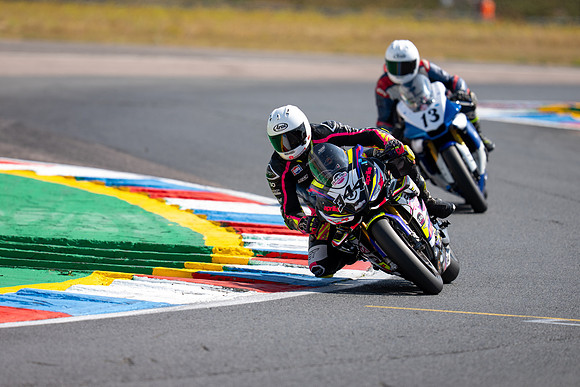 IH_NGRRC_Thruxton_101193