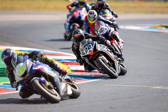 IH_NGRRC_Thruxton_101179