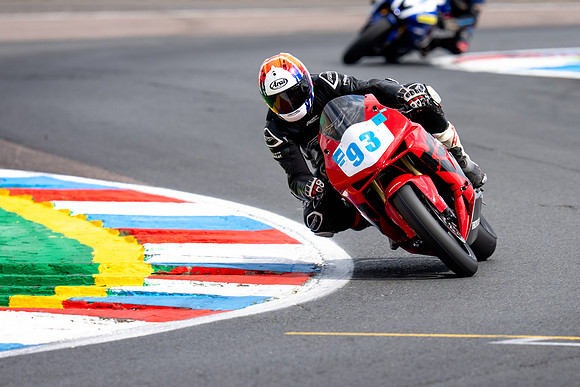 IH_NGRRC_Thruxton_101672