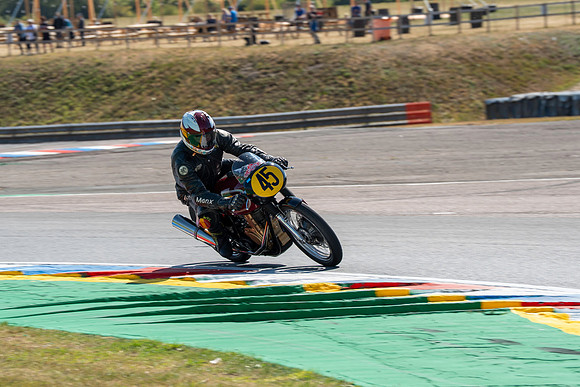 IH_NGRRC_Thruxton_98375