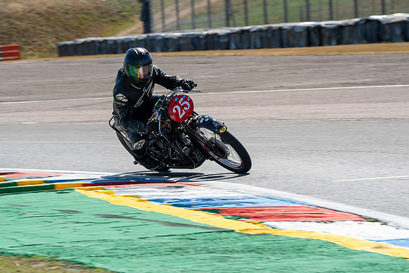 IH_NGRRC_Thruxton_98392