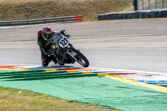 IH_NGRRC_Thruxton_98404