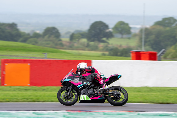 IH_NGRRC_Donington_112412