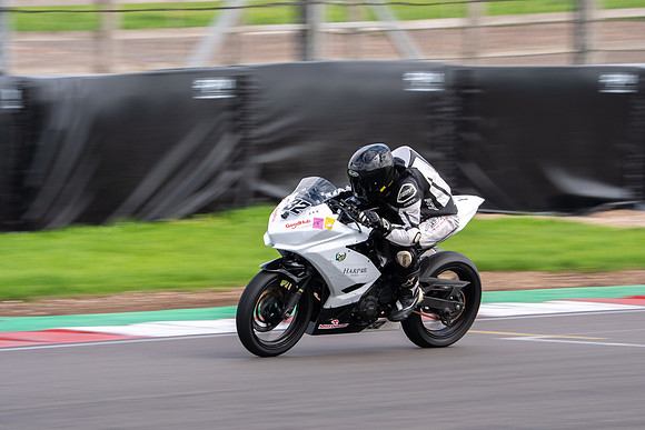 IH_NGRRC_Donington_115908