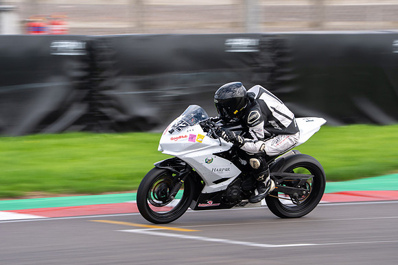 IH_NGRRC_Donington_115912
