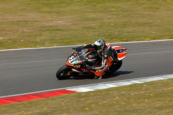 IH_NG_Cadwell Park_110425_004293