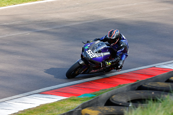 IH_NG_Cadwell Park_110425_008565
