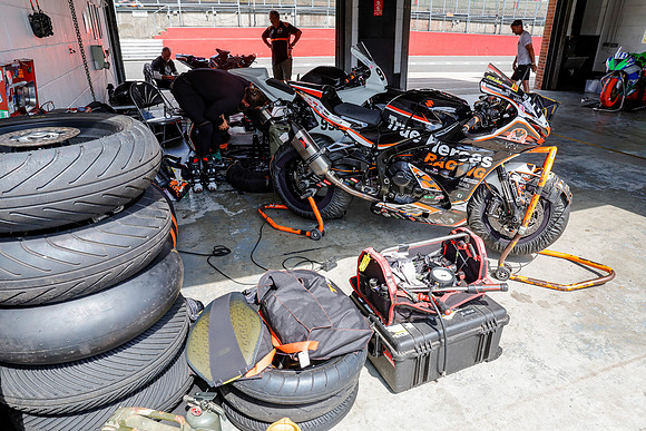 IH_NG_Brands Hatch Indy_107503