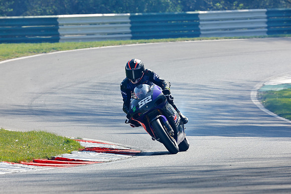 IH_NG_Cadwell Park_110425_007326