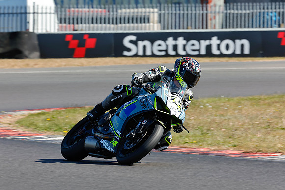 IH_NG_Snetterton_037072