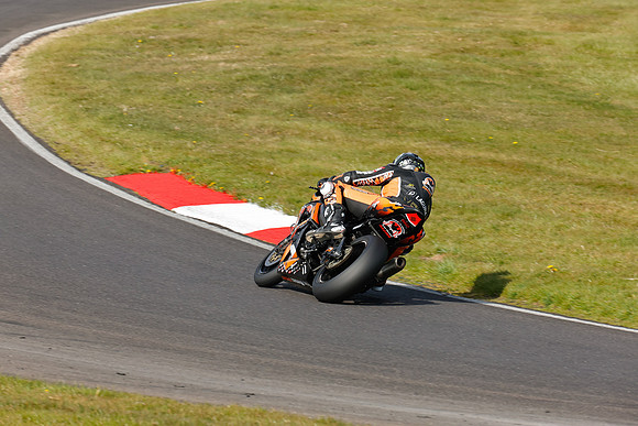 IH_NG_Cadwell Park_120425_009141