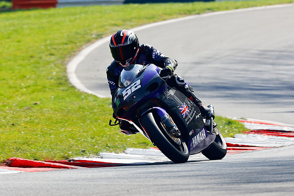 IH_NG_Cadwell Park_110425_007510