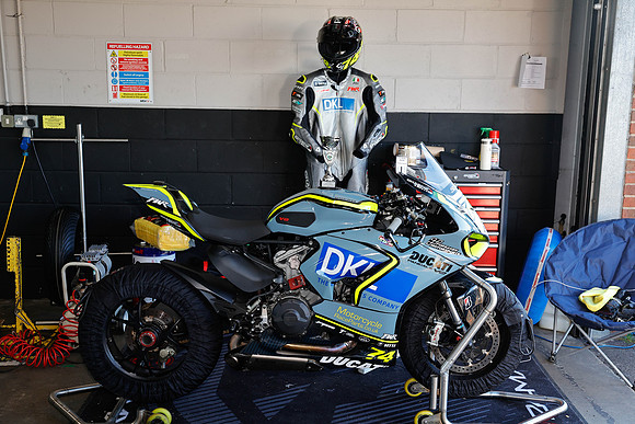 IH_NG_Snetterton_038914