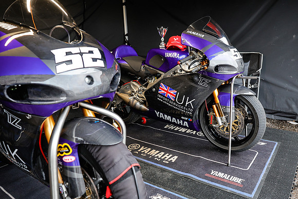 IH_NG_Brands Hatch Indy_120802