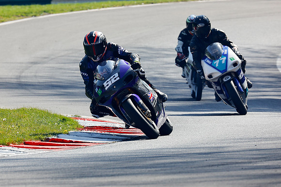 IH_NG_Cadwell Park_110425_007506