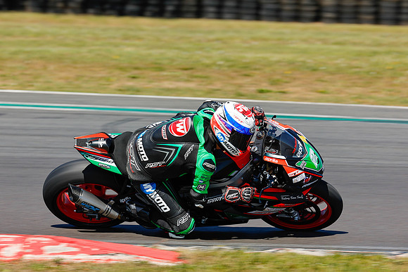 IH_NG_Snetterton_035342