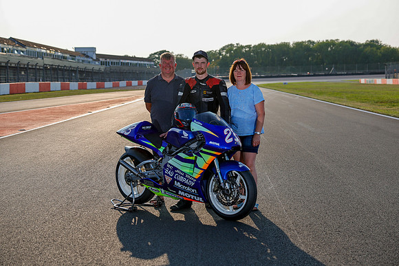 IH_NG_Donington Park_144433