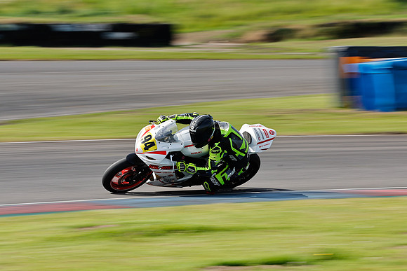 IH_NG_Pembrey_053556