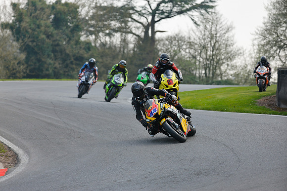 IH_NG_Cadwell Park_120425_010996