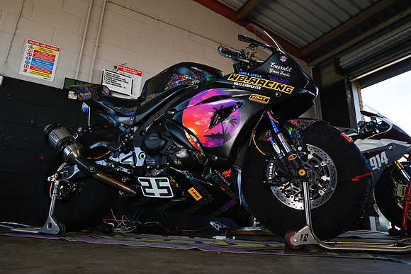 IH_NG_Snetterton_032034