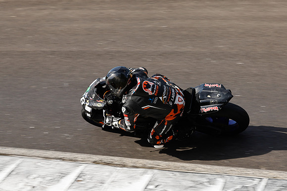 IH_NG_Cadwell Park_110425_001906